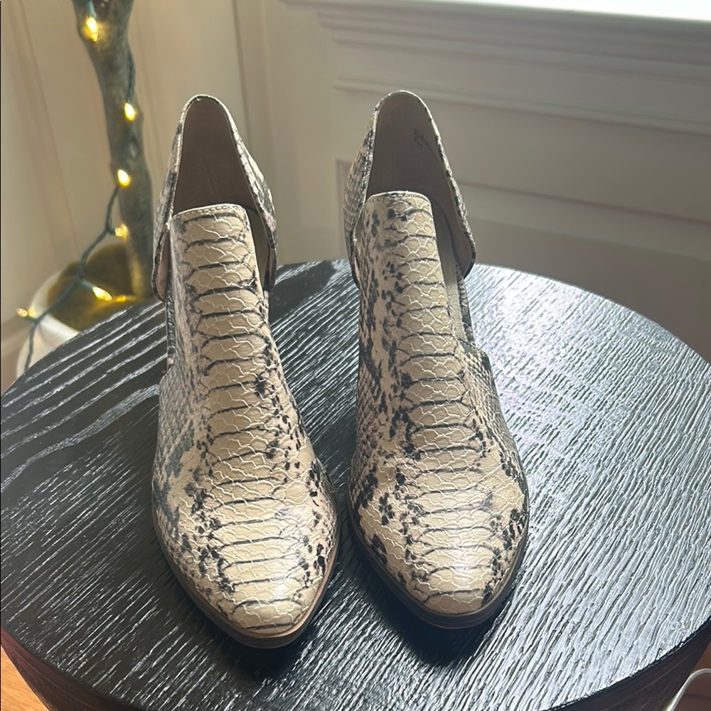 Charles David Cream and Black Ankle Booties with Pointed Toe